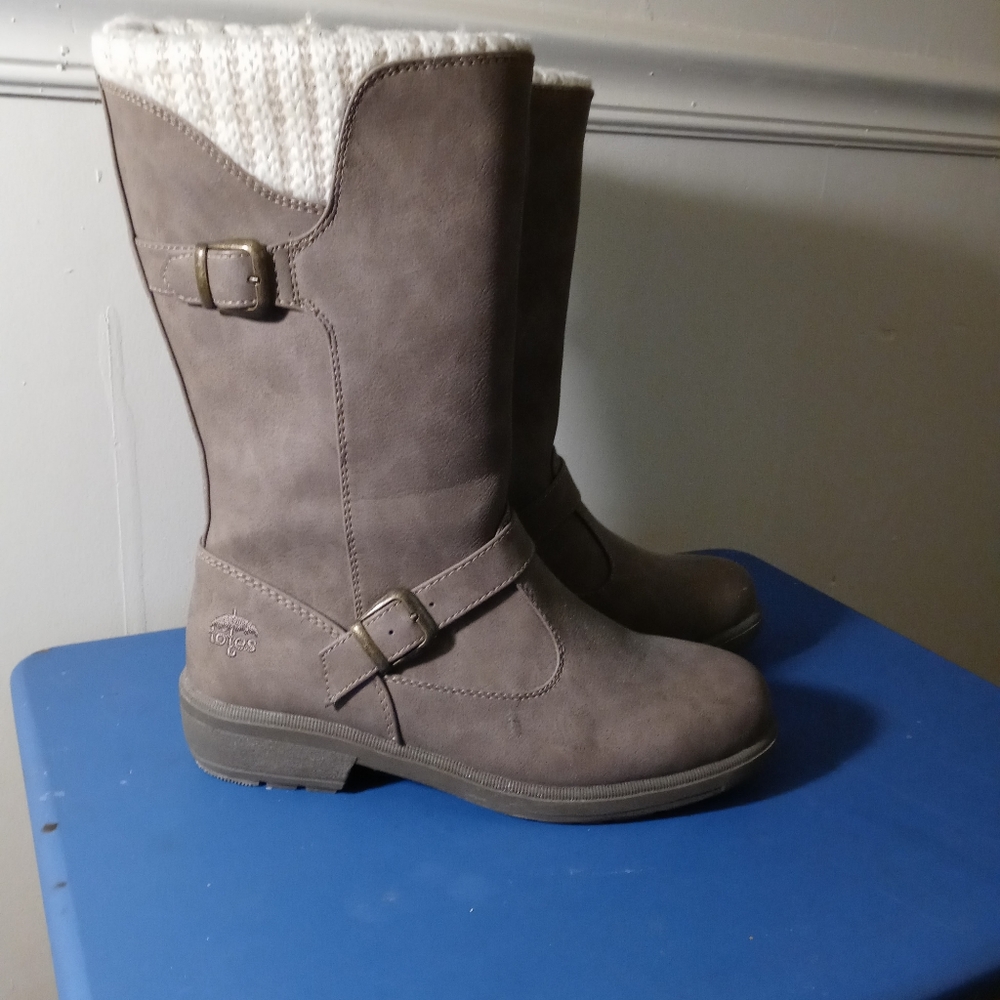 Winter boots